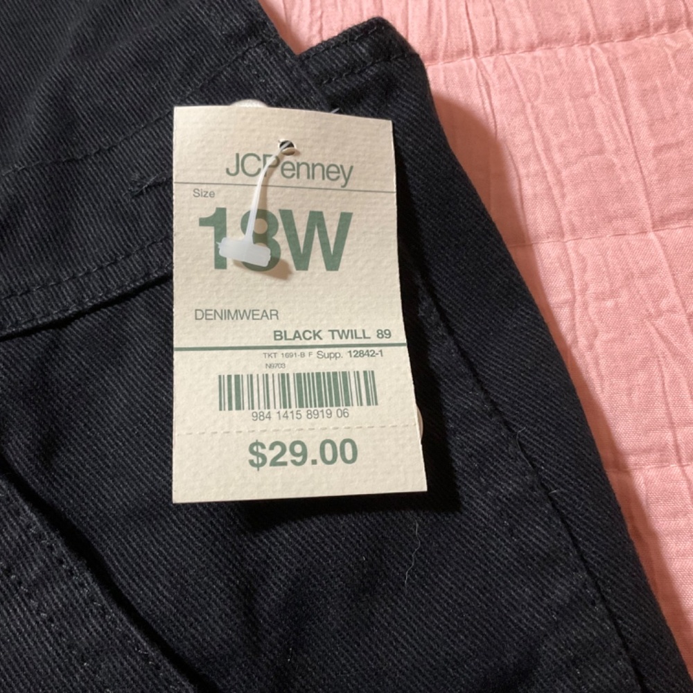 Plus size Ladies black NWT bib denim shorts St. John Bay - Picture 6 of 9